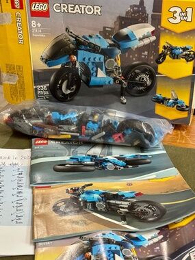 PRE-ASSEMBLED LEGO CREATOR 31114 "Superbike" INCL: all parts, manuals & box